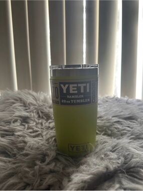 YETI DISCONTINUED** Rambler 20oz Tumbler - Chartreuse